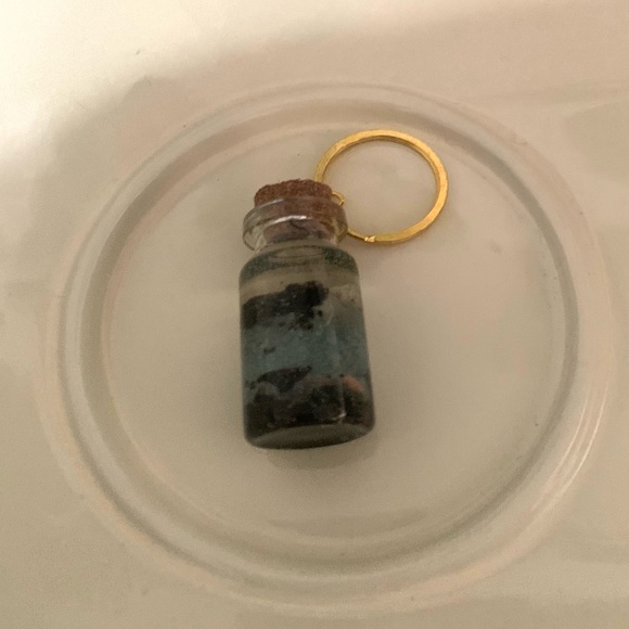 Bottle-Keychain - Picture 3 of 4